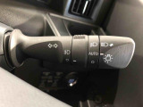 ☆オートライト機能☆車外の明るさに応じて自動的でヘッドランプを点灯および消灯します。夕暮れ時やトンネルなどで便利です!