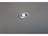 【静電タッチ式LEDルームランプ】ランプ周辺のパネルに軽く触れるだけでLEDが点灯・消灯します!