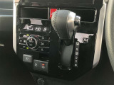 オートエアコン★温度を設定すれば車内を快適に保ってくれます♪