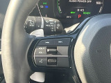 マニュアル車のような感覚でアクセルオフ時の減速度を選択できる、減速セレクター付きです!