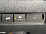 【パワーバックドア】スマートキーや運転席のボタンを押すだけでリアゲートが自動で開閉します!荷物を持っている時や、高い位置にあるバックドアを閉める際に便利な機能です♪