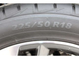純正18インチアルミホイール(タイヤサイズ225-50R18)