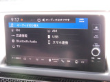HondaCONNECTディスプレイを装備しています。ナビゲーション機能に加え、車内Wi-Fiやスマートフォン連携、ETC連動機能等があります。