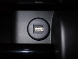 USBつなげられます♪充電などお役にたちますよ!!