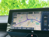地図が画面いっぱいに表示され、周辺の道路や目印を確認しやすい表示です。目的地までの道順を把握したいときに役立ち、慣れない場所へのお出かけもサポートします。