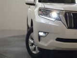 LEDヘッドライトです。デザイン性がよくとても明るいので、夜間の走行や悪天候でも安心です。しかも長寿命!