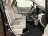 腰回りや背中を優しく包み、運転時にはしっかりと支えるシート構造となっています☆