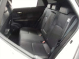 中古車をキレイで気持ちよくお乗りいただけるよう、エンジンルームからシートを外した洗浄まで、目に見えない部分も徹底的に洗浄しています!