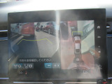 バックカメラのお写真です。駐車が苦手な方でも楽に駐車が行えますね♪