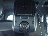 ◆【ドライブレコーダー】映像・音声などを記録する自動車用の装置です。もしもの事故の際の記録はもちろん、旅行の際の思い出としてドライブの映像を楽しむことができます。