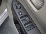 ◆パワーウィンドウスイッチ◆運転席から全席の窓の開閉操作を行うことが出来いつでも換気ができます!