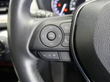 ステアリングスイッチ付き。前方から目を離すことなく操作することが可能です