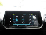 7インチタッチスクリーン。Apple CarPlay/AndroidAuto対応。