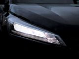 LEDヘッドランプ!ハロゲンヘッドランプの約2倍の光量でより明るく遠くを照射!視認性、長寿命、省電力に優れ、スタイリッシュな白色光も魅力です!