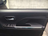 【運転席内側ドア】