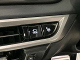 パーキングアシストが装備されているので車庫入れも楽々です