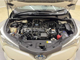 トヨタ中古車「まるごとクリーニング」施工済。エンジンルームを専用洗剤で洗浄!高圧&スチーム洗浄も行います。樹脂部分も艶出し剤でピカピカです☆☆