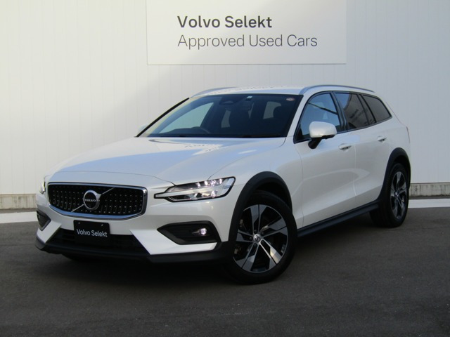 V60クロスカントリー プラス B5 AWD 4WD