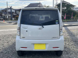 リアもスタイリッシュ♪バックカメラ付き♪