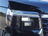 【LEDヘッドライト】省電力で長寿命の明るく運転しやすいLEDヘッドランプです。明るく照らすので暗い夜道からお客様を守ってくれます。