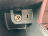 USBポートから端末への充電が可能です。