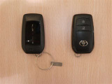 中古車としてスマートキーが2個あるのは重要なチェックポイント!「イモビライザー」内蔵のスマートキーは便利なのですメカニカルキーと比べて高価なのです。