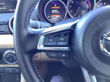 【ハンドルスイッチ】ハンドルを握ったまま、この車の快適装備を操作することが可能です☆詳しくは営業スタッフまでお尋ねください☆