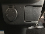 充実装備のハイゼットカーゴのお買得車が入庫しました!1年間走行距離無制限保証付き!ナビゲーション、ETC、前席パワーウインドー、LEDヘッドライト、スモークガラス、キーレスなど装備の1台です!!