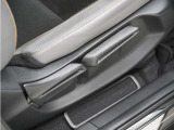 ◆シートハイトアジャスター◆運転席を上下に高さ調節ができます!運転ポジションを体格に合わせてシート調整できます。