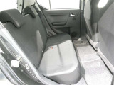 トヨタ高品質中古車洗浄「まるまるクリン」 外装はもちろん、内装はシートを外して見えないところまで徹底洗浄!お客様に責任を持って安心と美しさをお届けします!