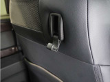 ◆コンビ二フック◆ちょっとした買い物の袋を吊り下げたり、ゴミ袋を吊り下げられるコンビニフックがあり車内を転がらず便利です!