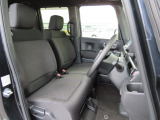 運転席の高さを変更できるので、体格に合わせた位置で運転できます!