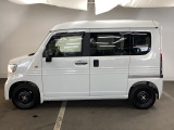 スライドドアなら狭い駐車場でもドアをぶつける心配がありません。ステップが低く乗り降りもしやすいです。