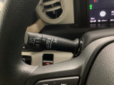 エンジン・ミッション等の主要機関から車内の快適装備、オイル等の消耗品に至るまで、国家整備士が点検整備を行います。