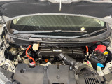 ホンダカーズ神奈川北は内外装のクリーニングを実施。室内からエンジンルームまで綺麗な状態で納車させていただきます。見えない所こそ綺麗にしています。