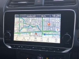日産純正メモリーナビ付きで、遠くのお出かけの心強い味方です♪Bluetooth装備で色々な音楽ソースが楽しめ直感的に操作できるタッチパネル♪