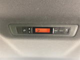 【 後席エアコン 】後席にもエアコンがついておりますので、車内全体を快適な温度に調節いただけます♪
