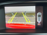 【パークアシスト・カメラ】駐車時に後方がリアルタイム映像で確認できます。大型商業施設や立体駐車場での駐車時や、夜間のバック時に大活躍!運転スキルに関わらず、今や必須となった装備のひとつです!