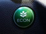 エンジン、エアコンなどを制御し低燃費な『ECONモード』に、また走りを楽しみたいとき、空調など快適性を重視したいときにはスイッチOFFで通常モードに切り替えができます!