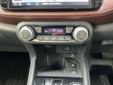 フルオートエアコン 温度設定をすれば自宅のエアコンのように車内の温度をコントロール