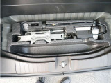 タイヤパンク修理キットと工具類です