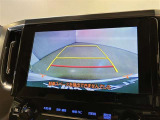 バックガイドモニターで、後方を確認しながら安心して駐車することができます。運転初心者も熟練者も必須の機能ですよ!