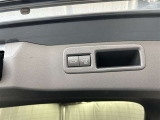 パワーバックドアを装備しております。
