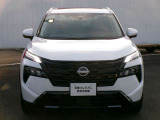 衝突軽減ブレーキ、車線逸脱警報、フロント&バックソナー、踏み間違い防止アシスト。安全装備充実。