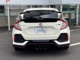 ボディクリーニング後、愛車をピカピカの状態へ保護するコーティング「ブライトパック」がおススメです!水垢がつきにくく、手入れがしやすくなりますよ!いつも愛車をきれいにしておきたい方におススメです。