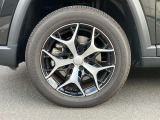 それぞれの車種専用設計のホイール、その足元で、自分の道を切り開いていく。