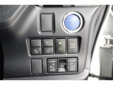 プッシュスタートスイッチでらくらくスタート!鍵もスマートキーでらくらく開閉です!安全装備も充実です!!