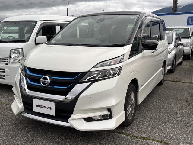 セレナ 1.2 e-POWER ハイウェイスターV 