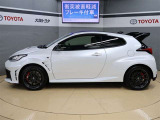 コンパクトですがスパルタンな車です。
