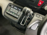 発進時から滑らかに加速する無段階変速のCVTはストップ&ゴーの多い街の中も快適です